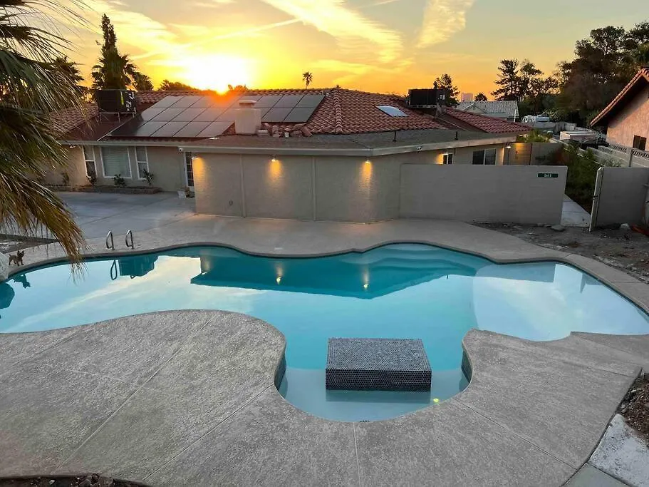 5 Large Studio Apartment With Full Kitchen, Laundry And Bath Las Vegas