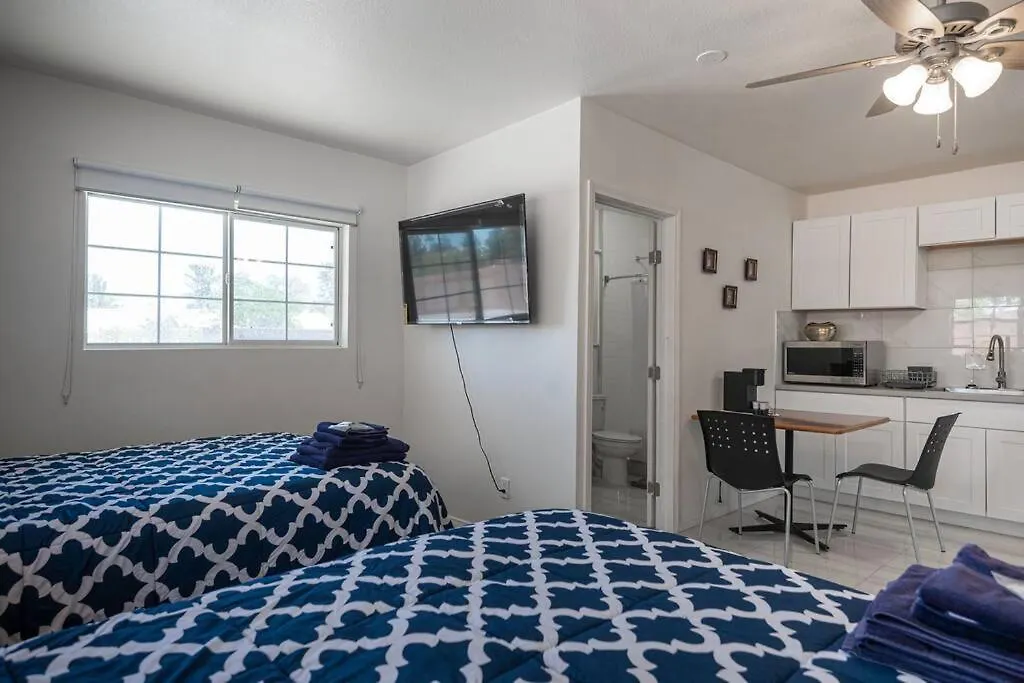 5 Large Studio Apartment With Full Kitchen, Laundry And Bath Las Vegas