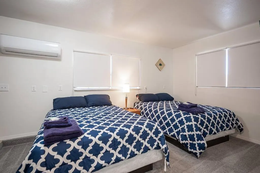 5 Large Studio Apartment With Full Kitchen, Laundry And Bath Las Vegas United States