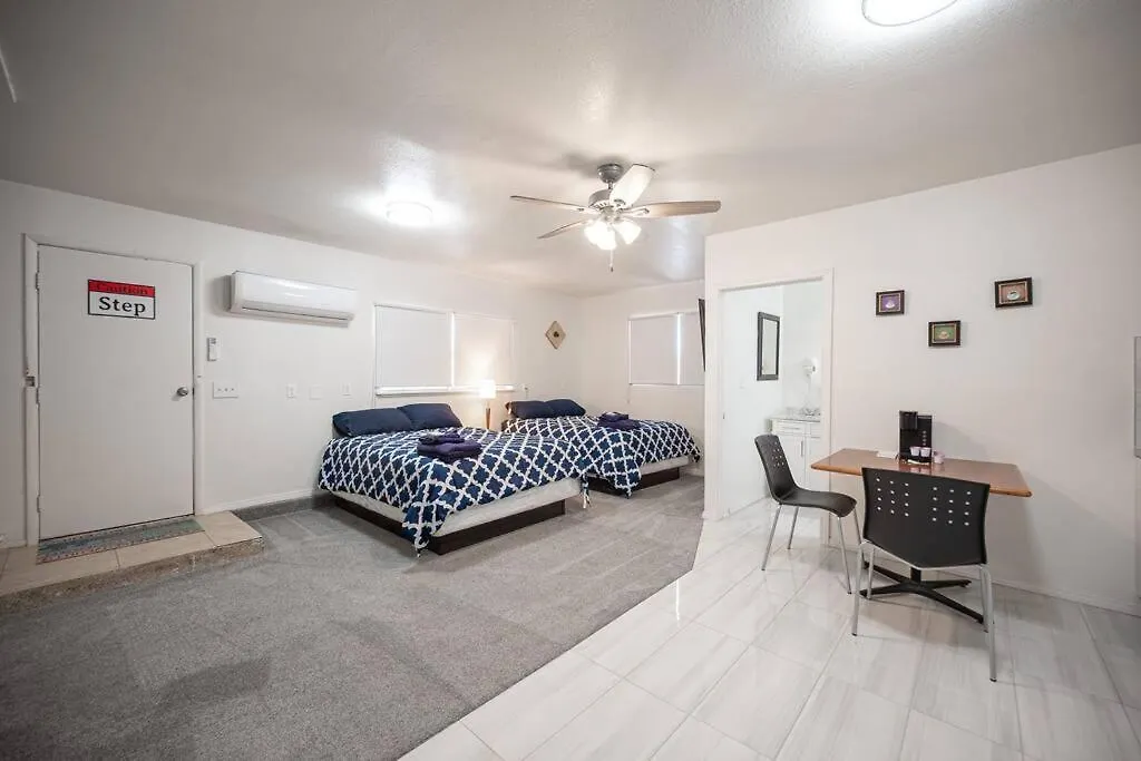 5 Large Studio Apartment With Full Kitchen, Laundry And Bath Las Vegas